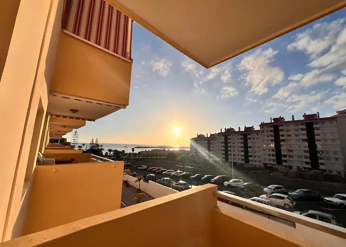 Seaview And Sunset Cristianos Apartmán